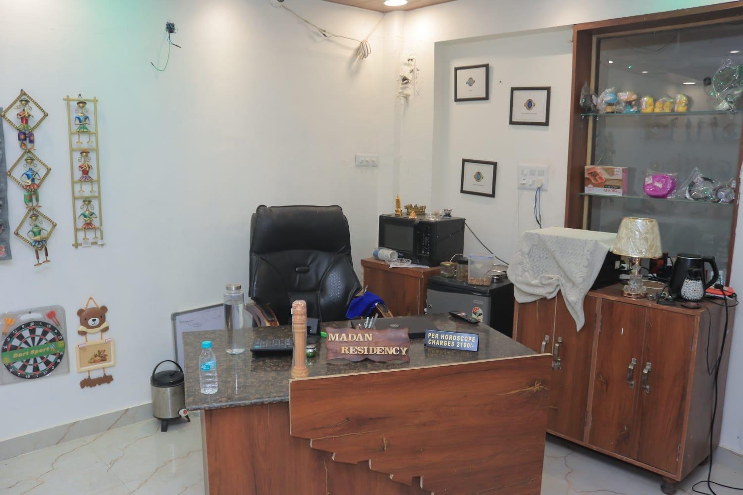 מלון Madan Residency , אמריצר מראה חיצוני תמונה