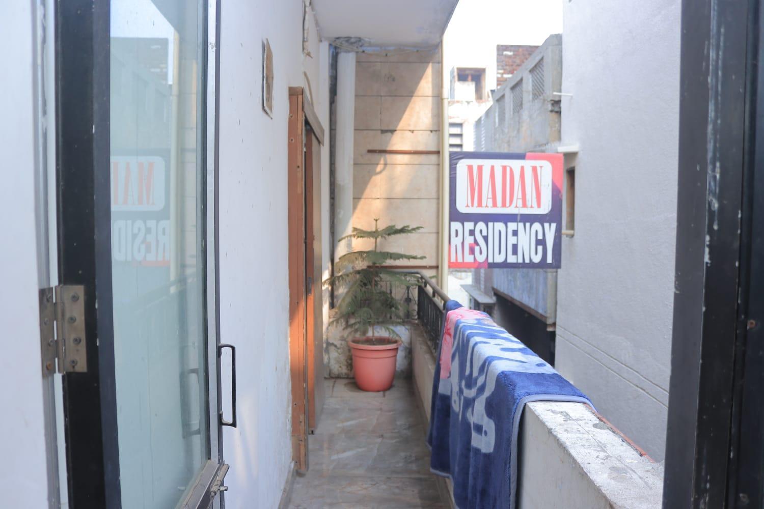 מלון Madan Residency , אמריצר מראה חיצוני תמונה